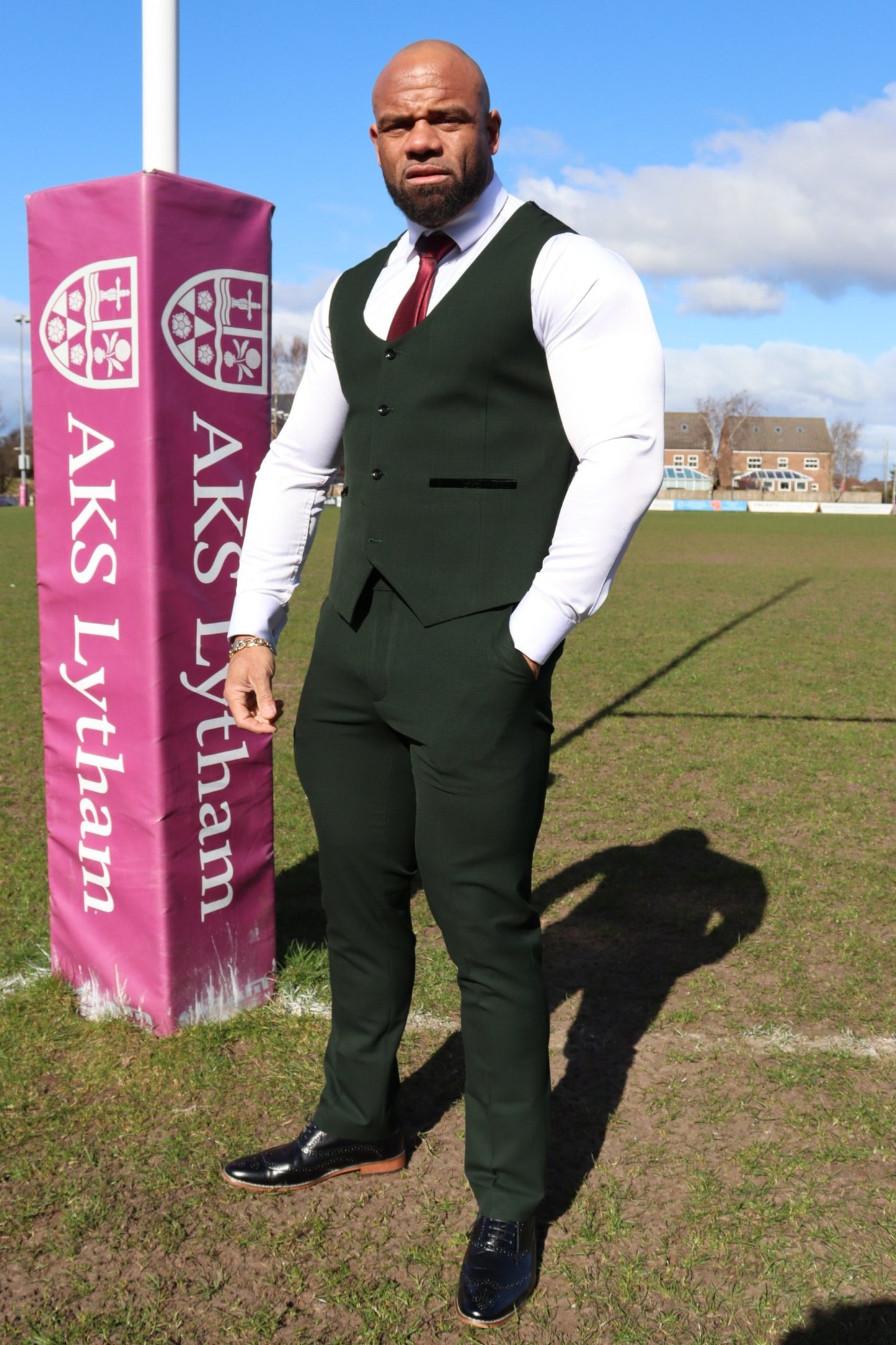 SUITBAE Charles Green Three-Piece Suit — crafted in a rich forest green stretch fabric with a sharp tailored cut. Shown without the blazer to showcase the sleek waistcoat and fitted trousers. Designed for comfort, confidence and available in plus sizes.